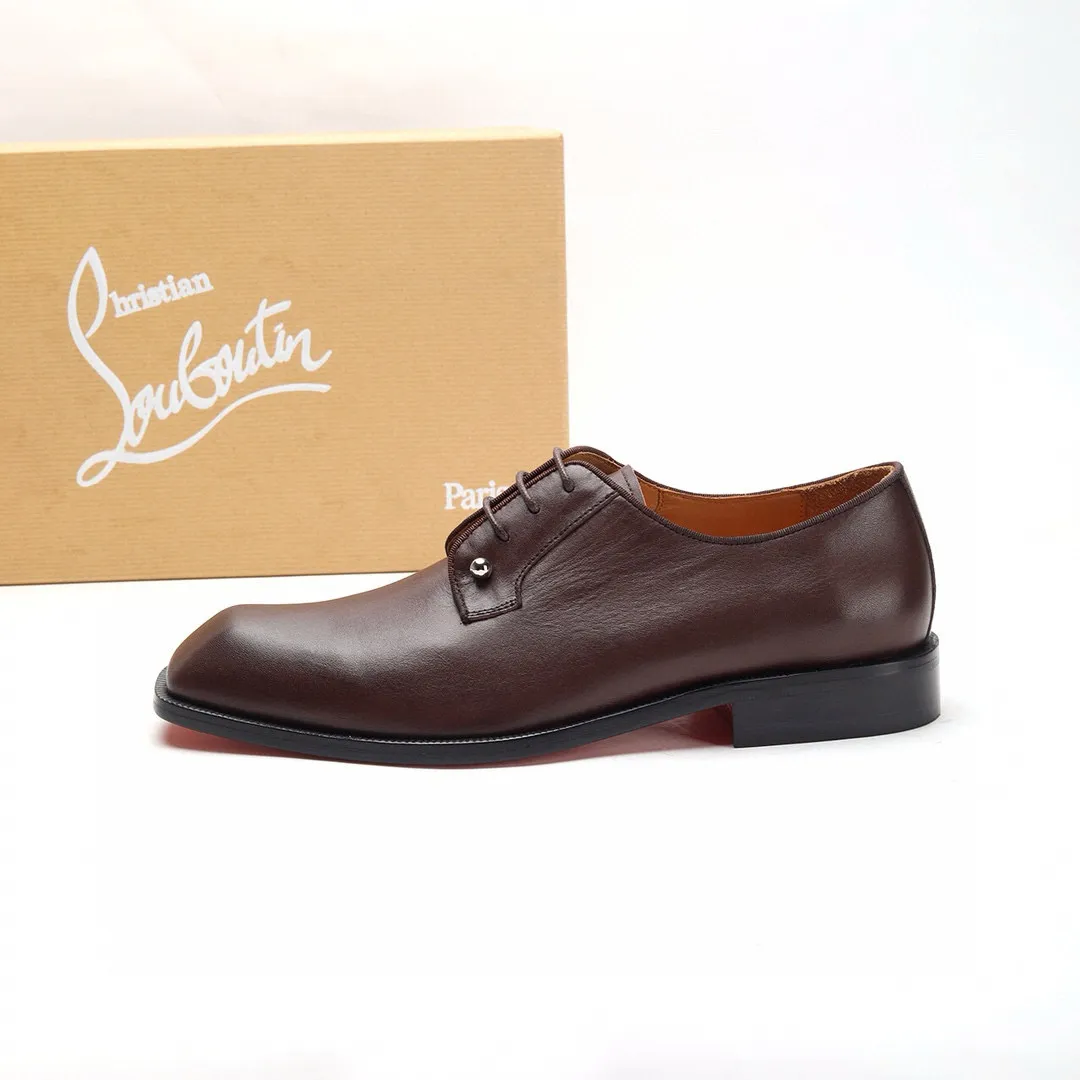 Batch 1,080 yuan 💰••New real shots••CL～High-end men’s 👔casual•loafers with red soles! ••🆑Genuine and top-quality goods from original orders ••✅💯 Purchase goods from top-quality original orders! Original imported patterned cowhide ➕Imported cowhide lining ➕Cowhide feet ➕Original leather outsole~🉑️Feel free to compare the authentic ones! Size: 38-44 (45.46.47 can be customized)